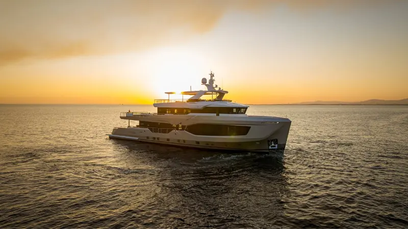 Under way into a Bosphorus-area sunset, the low, level running trim that Numarine markets on its X-Tender explorer hulls.
