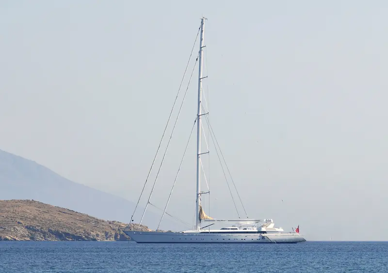Mirabella V, later renamed M5, at anchor off Rinia in the Cyclades, Greece, in 2008. Delivered by Vosper Thornycroft in 2004, she remains the largest single-masted sailing yacht ever built.