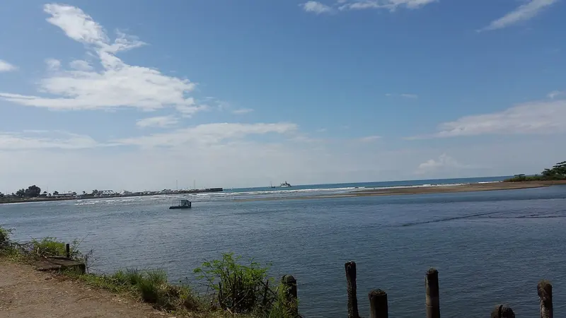 The working harbour at Quepos, the country's sportfishing heartland and the closest deep-water port to Marina Pez Vela.