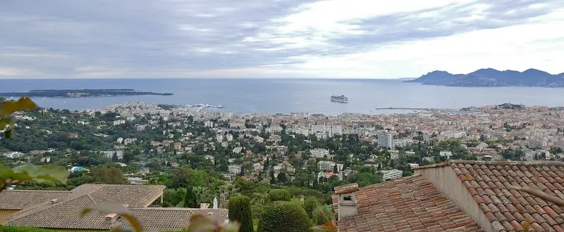 The bay of Cannes and the Esterel hills, looking west from the heights.