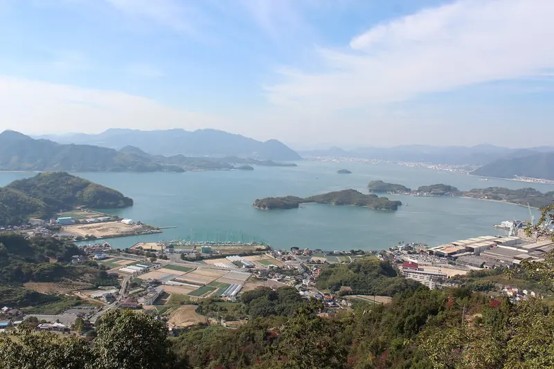 The view from Innoshima's Shirataki lookout, the layered small-island panorama the Inland Sea is known for.