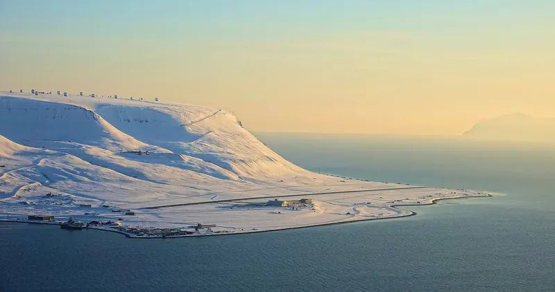 A settlement on its spit from the air, the only kind of infrastructure in the archipelago and the only source of fuel and stores.