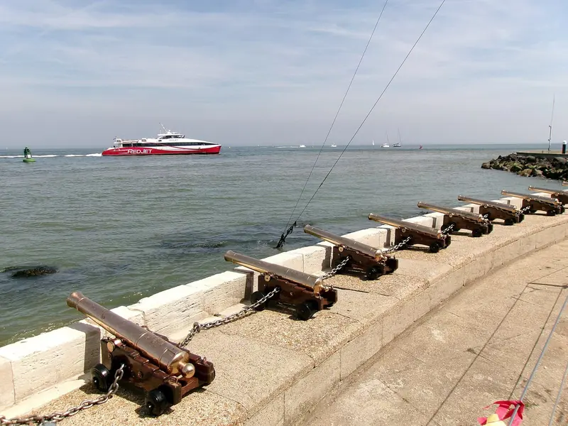 Starting cannons at the Royal Yacht Squadron, whose clubhouse overlooks the Yacht Haven from the seafront above it.