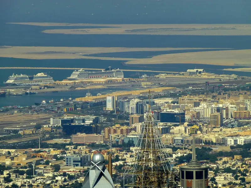 Mina Rashid and the port seen from the observation deck of the Burj Khalifa.