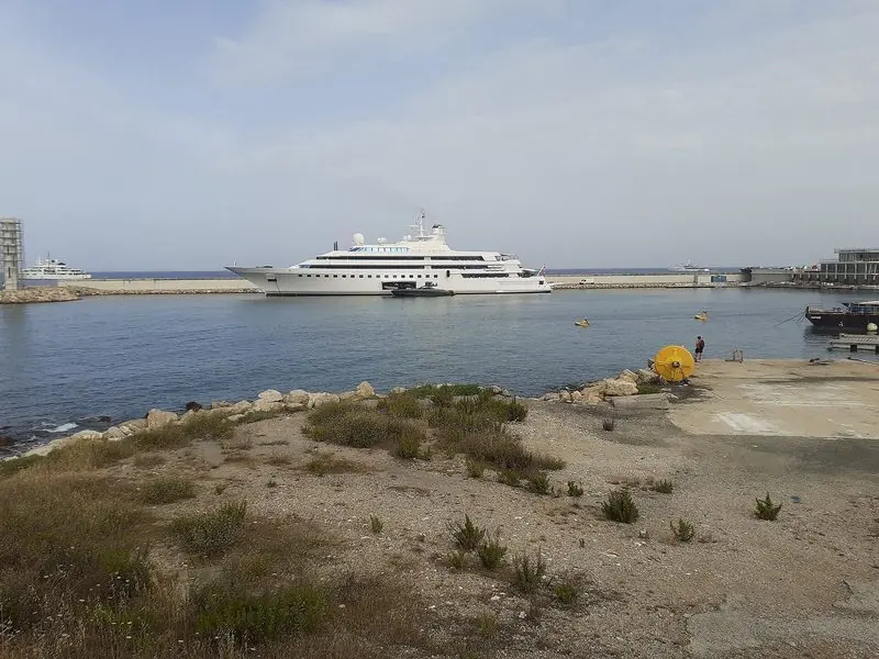 The outer basin, where the biggest hulls lie against the sea wall.