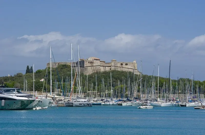 Fort Carre stands over the harbour from the north side of the port.