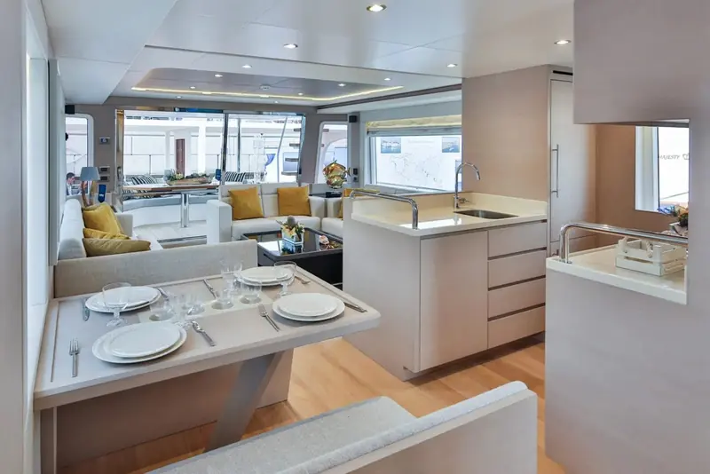 The lower helm station, twin multifunction displays and a wheel set close together for a compact single-pilot layout.