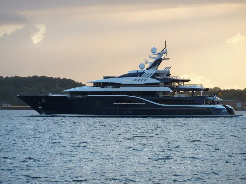 Solandge under way off Kiel, Germany, photographed independently of Lurssen's own press material and showing the dark hull and raked bow of Espen Oeino's exterior.