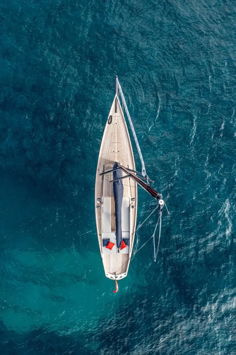Seen from directly overhead, the narrow waterline beam and deep fin keel that give the nano37 its upwind grip are obvious in a way no side profile shows.