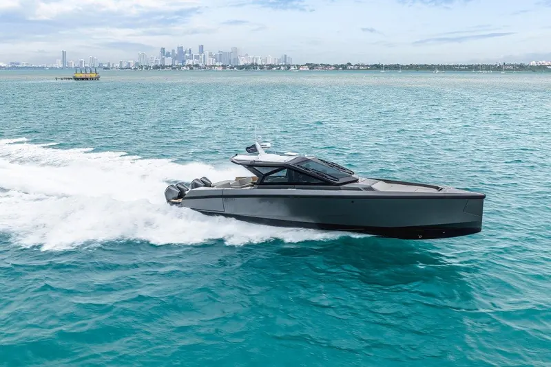 The wallypower50X at speed off Miami, the open-water performance hull Wally built to sit above its wallytender line without stepping up to a full flybridge cruiser.