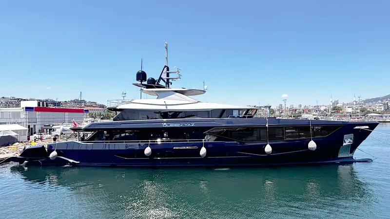 Queen Yaz alongside in Istanbul at delivery, 10 August 2026. At 50.2 metres and 488 GT, she is Dearsan's first superyacht after 45 years building patrol boats and commercial ships.