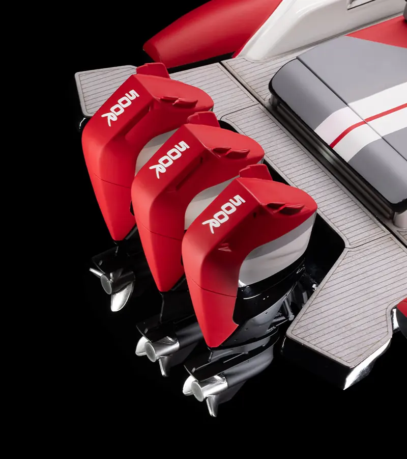 The three 500hp Mercury Racing engines, an exclusive configuration for this edition, with aerodynamic winglets borrowed from Ducati's MotoGP tail fairings.