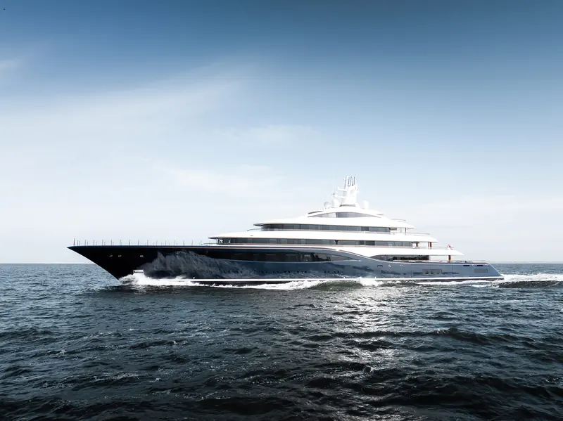 At speed, Destiny's profile shows the generous overhangs and broad classic bow the yard drew attention to at launch.
