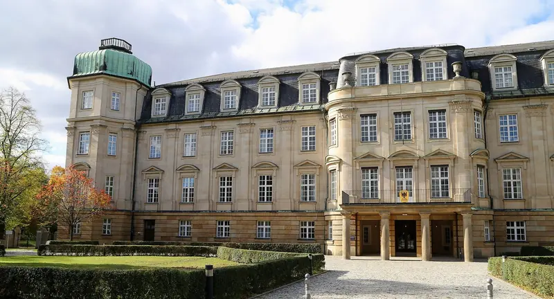 The Bundesfinanzhof in autumn; its Eighth Senate is expected to rule on VIII R 7/26 following the Nuremberg Fiscal Court's 2025 judgment