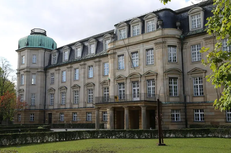 A wider view of the Bundesfinanzhof campus in Munich-Bogenhausen, the court whose 2013 finca ruling now extends to company-owned yachts