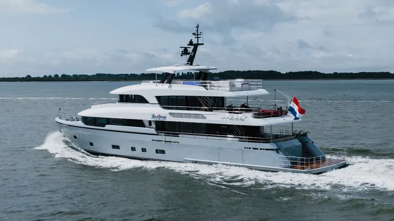 Lollipop on sea trials in the North Sea, her name lettered across the hull. She is hull eight of Moonen's 122 Martinique series, delivered to an American owner in June 2026.