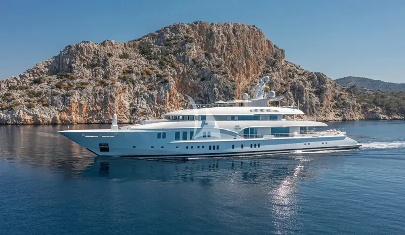 Lady Vera underway, the 73.5-metre Nobiskrug now back on the brokerage market at EUR 85m.