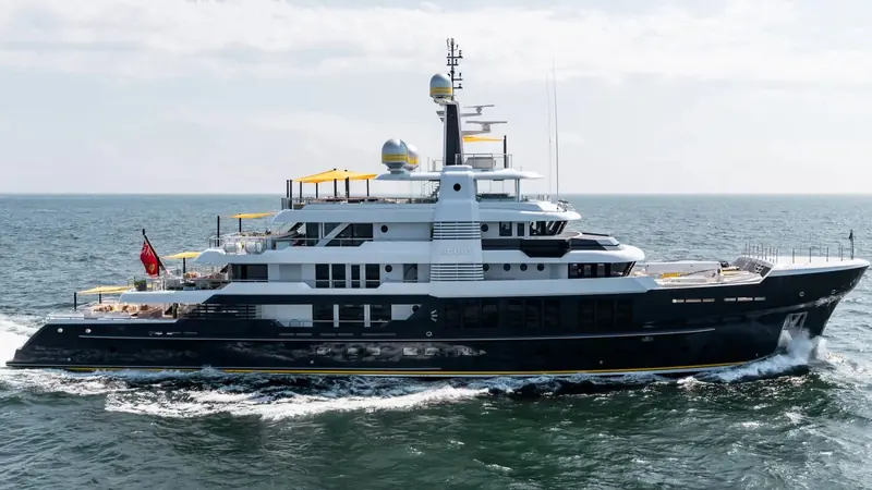 Scout underway. Royal Hakvoort of Monnickendam delivered the 63.7-metre ice-classed explorer in April 2019, and she has had one owner since.