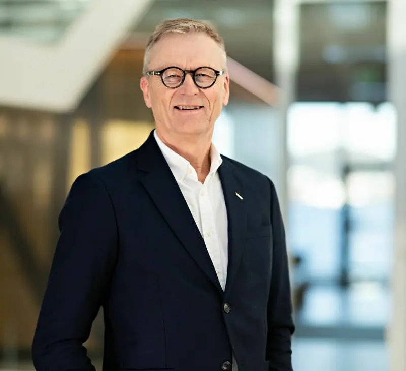 Rune Rodset, Vard's senior vice president for sales and marketing, who called the 162-metre RV11000 a new ambition level for the yard.