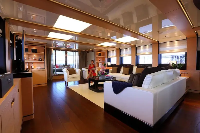 The main saloon aboard 2 Ladies, styled by Studio Arch. Tommaso Spadolini for a 12-guest charter yacht.