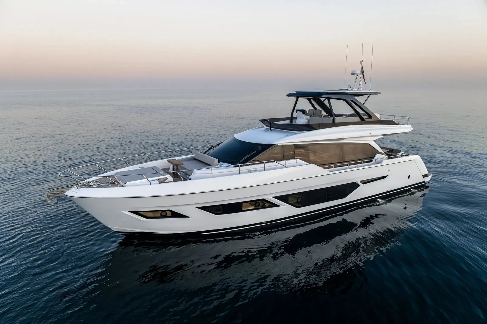 Ferretti Yachts 720 - Ferretti