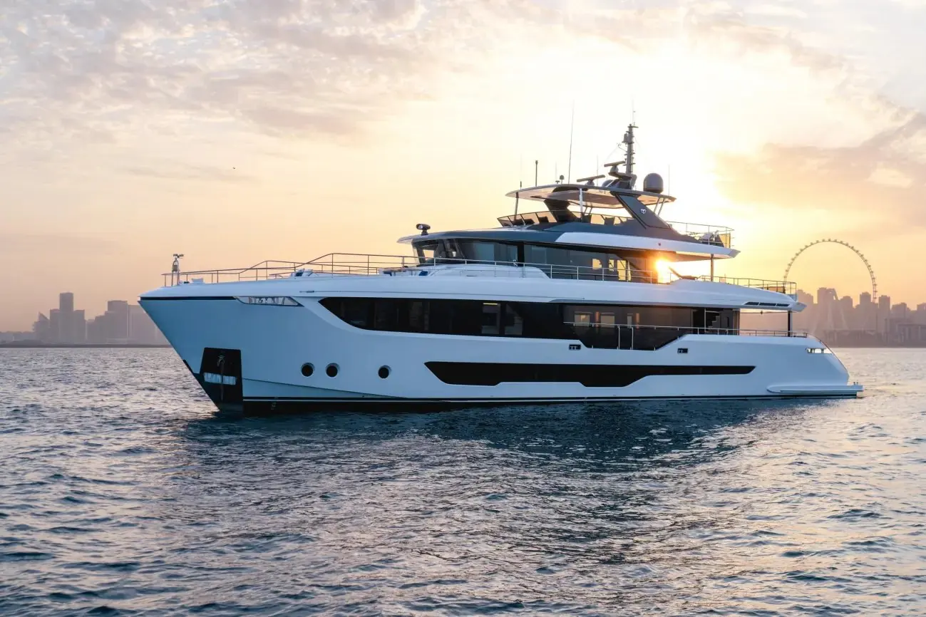 Majesty 112 Terrace - Gulf Craft