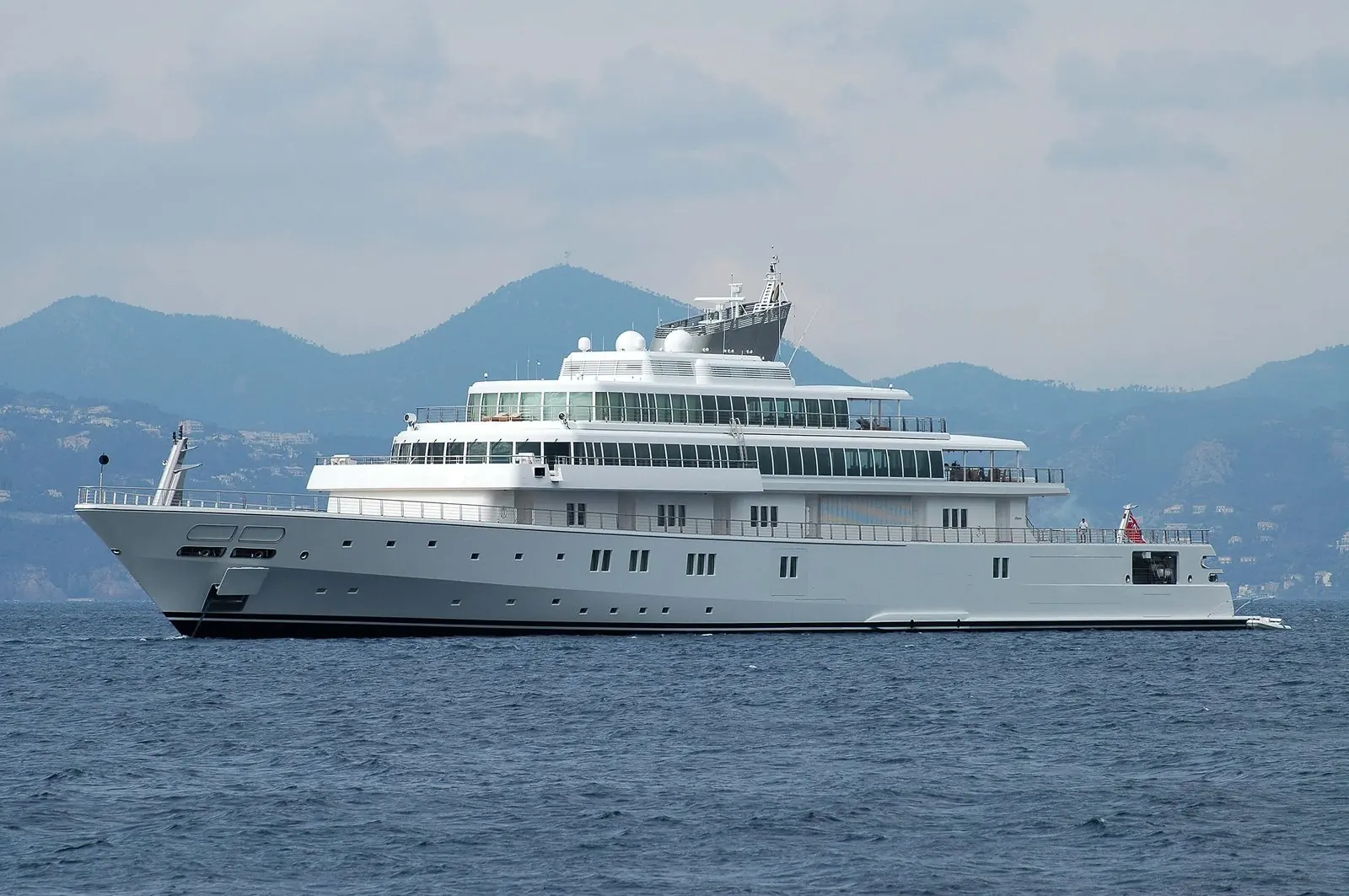 Rising Sun - Lurssen